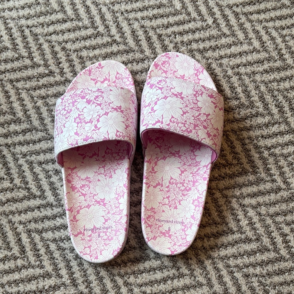 Vineyard Vines Pink Floral Slides